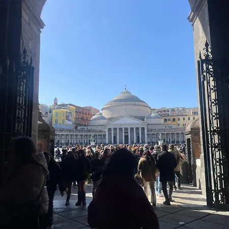 Casetta Piazza Plebiscito Neapol