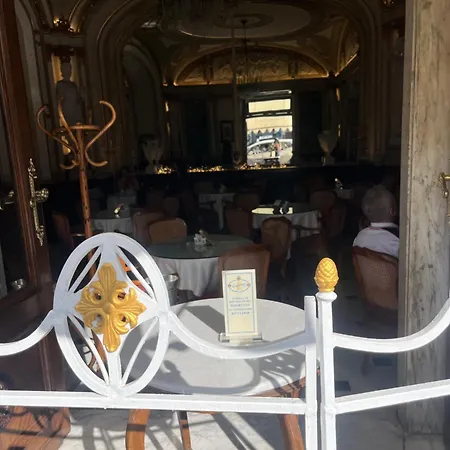 Casetta Piazza Plebiscito Νάπολη