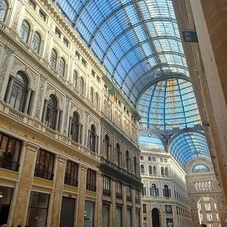 Casetta Piazza Plebiscito Naples