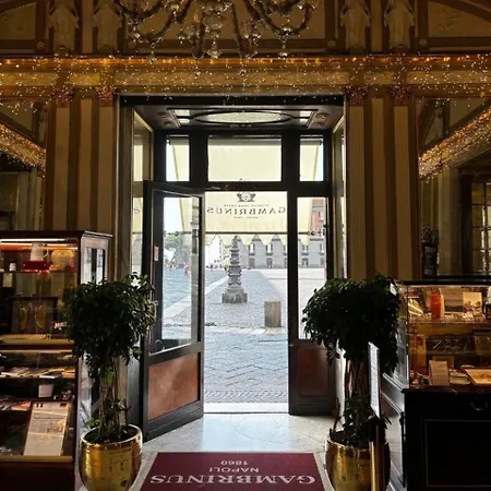 Casetta Piazza Plebiscito Guest house Naples