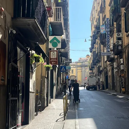 Casetta Piazza Plebiscito * Naples