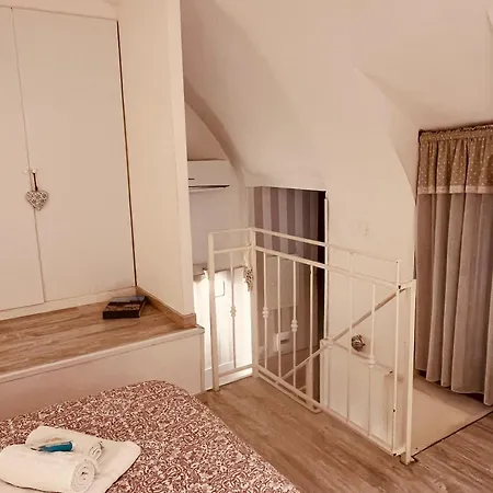 بيت ضيافة Casetta Piazza Plebiscito نابولي