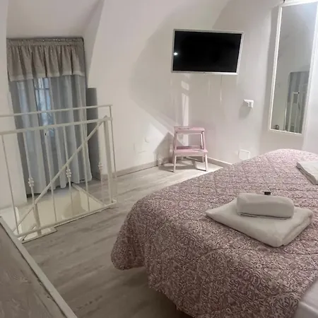 Casetta Piazza Plebiscito 4* 那不勒斯